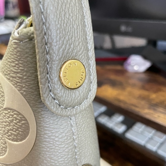 Louis Vuitton Sunset Kaki Marshmallow Bag - Picture 3 of 16